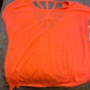 Gaian Corrine performance cross back t in salmon size l